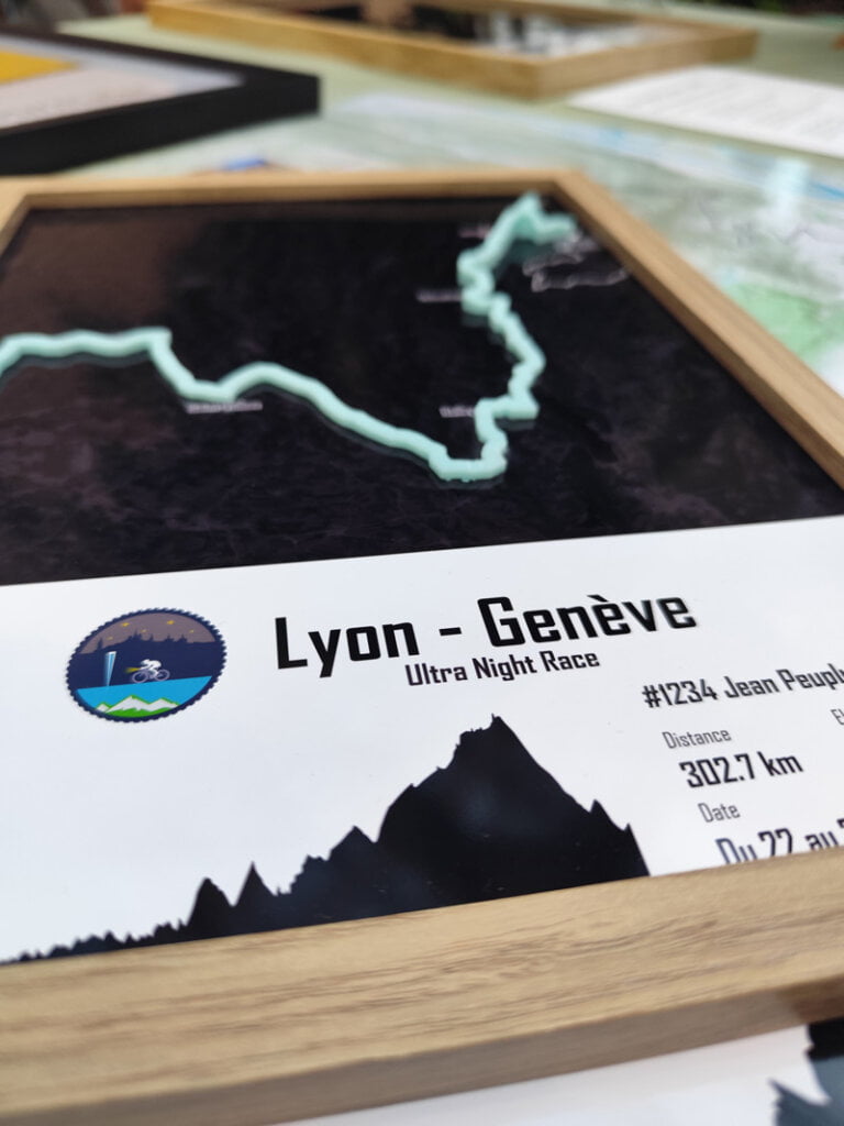 The Post Trace - Affiche Cyclisme 3D du circuit de la Lyon Genève Ultra