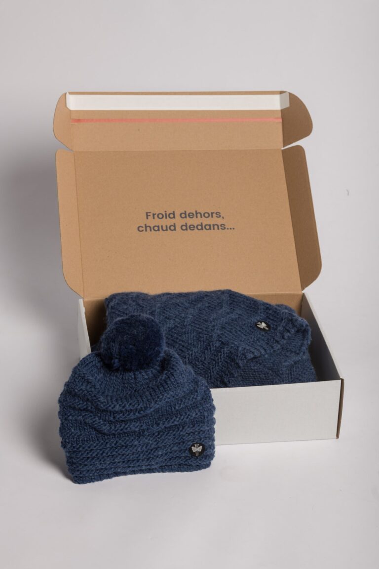 MTC 5259 PIPOLAKI - Coffret Cadeaux Bonnet Delia X Cape Elini – bleu-roi