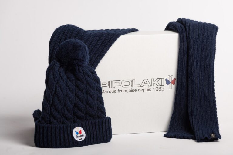 PIPOLAKI - Coffret cadeaux Bonnet GSTAAD X Echarpe Pervenche