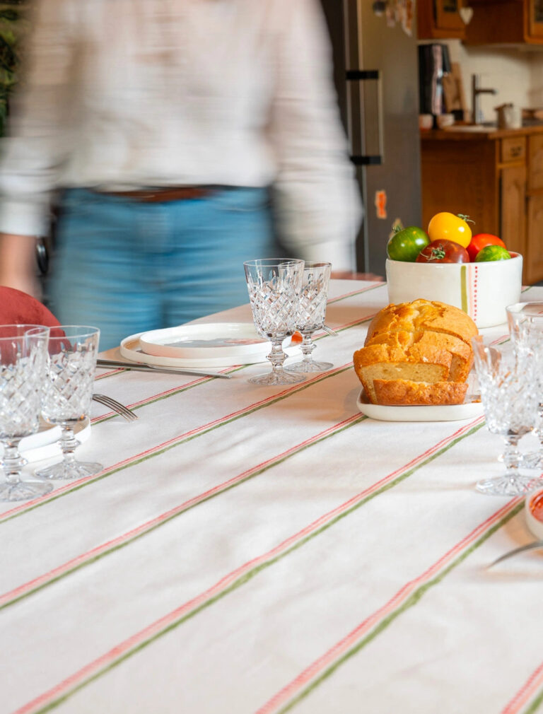 Maison Primavera - Nappe en coton et lin à motif Lisière - La Clé des champs – Ø 160 cm