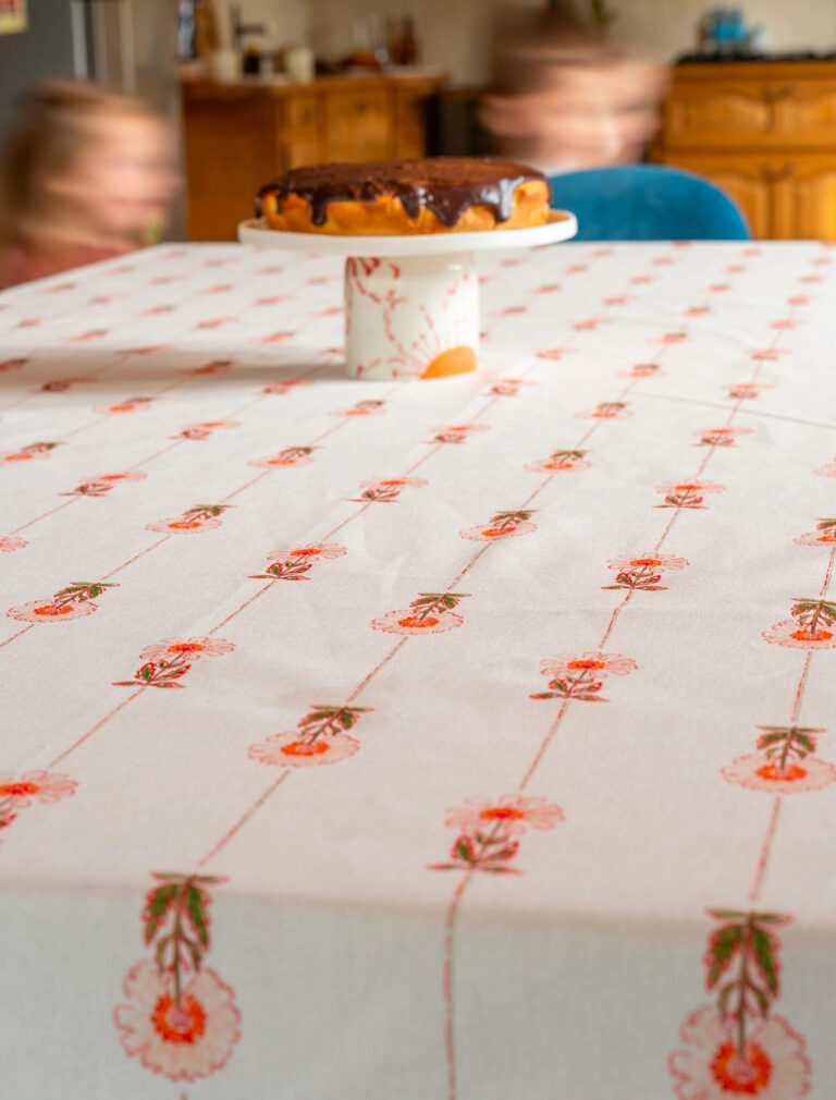 Maison Primavera - Nappe en coton et lin à motif Marguerite - La Clé des champs – Ø 160 cm