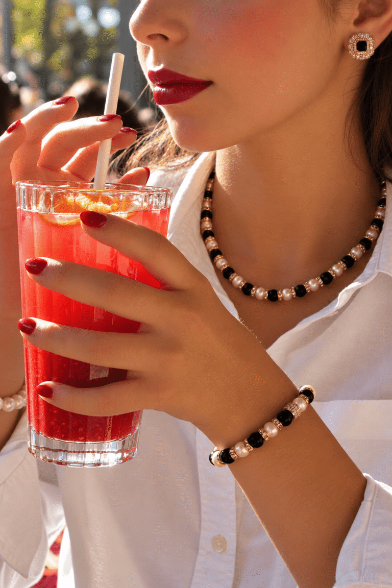 NEIJE - Collier Schachmatt Onyx et Perles de Culture avec Diamants – 50 cm + extension de 5 cm