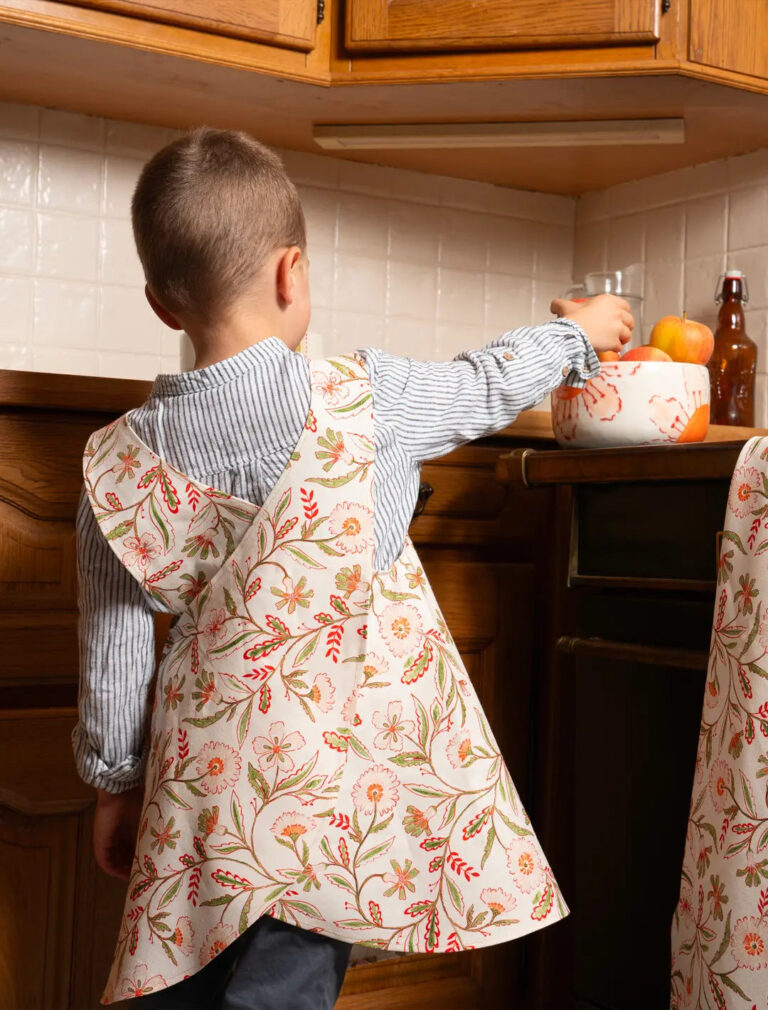 Maison Primavera - Tablier enfant en coton et lin à motif Prairie - La Clé des champs – 6-10 ans (59 cm de haut)