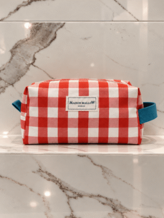 MAISON MALLOW - Trousse de toilette XXL vichy rouge corail et blanc – poignées bleues