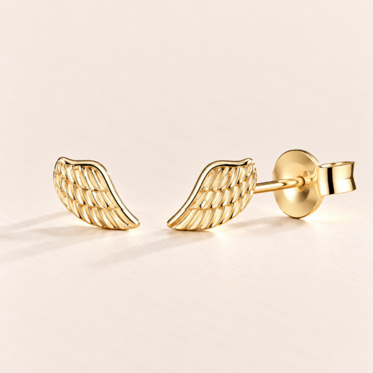 annah cruz boucle puce aile ange or jaune 1024x1024 1 Annah Cruz Bijoux - Puce d'oreilles Ailes d'ange Or jaune