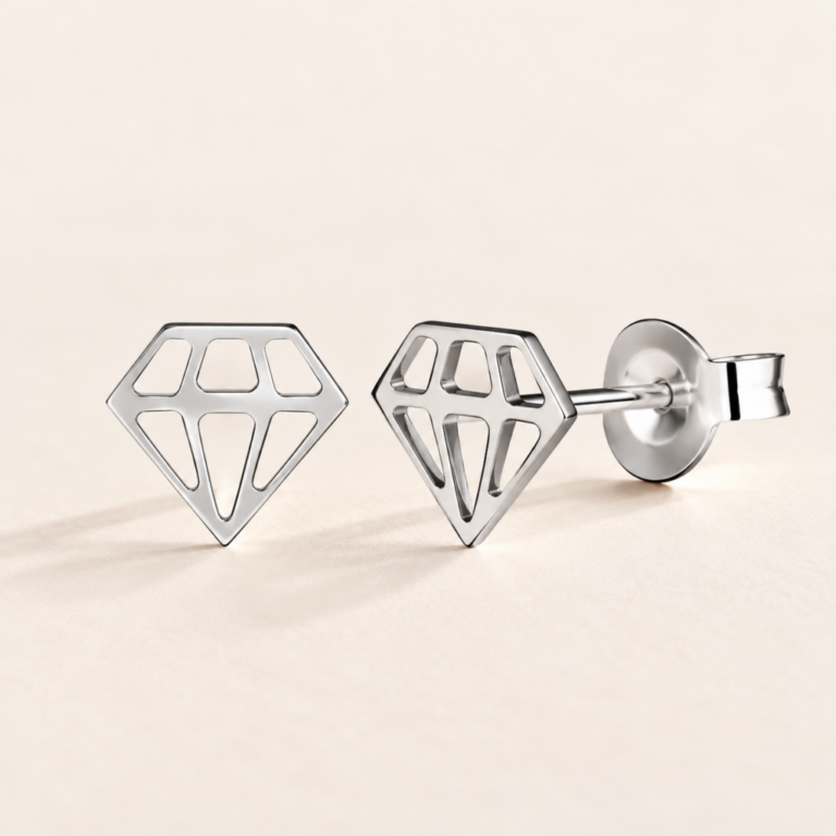 annah cruz boucle puce diamant argent 1024x1024 1 Annah Cruz Bijoux - Puce d'oreilles Diamant argent