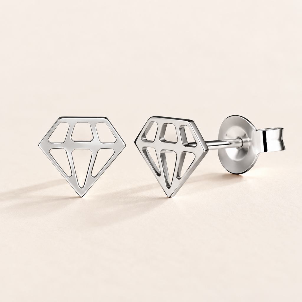 annah cruz boucle puce diamant argent 1024x1024 1 Annah Cruz Bijoux - Puce d'oreilles Diamant argent