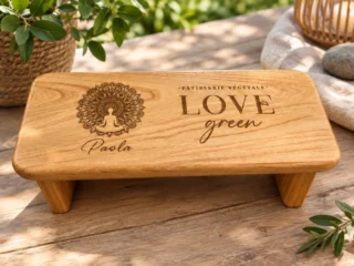 Banc de méditation – avec gravure laser sur mesure par la marque Sève et Copeaux Sève et Copeaux - Banc de méditation – avec gravure laser sur mesure