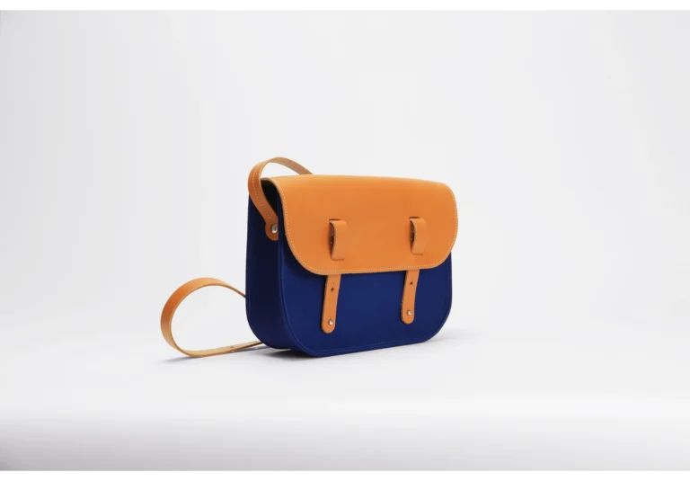 Monébari - Sac besace en toile et cuir - bleu roi