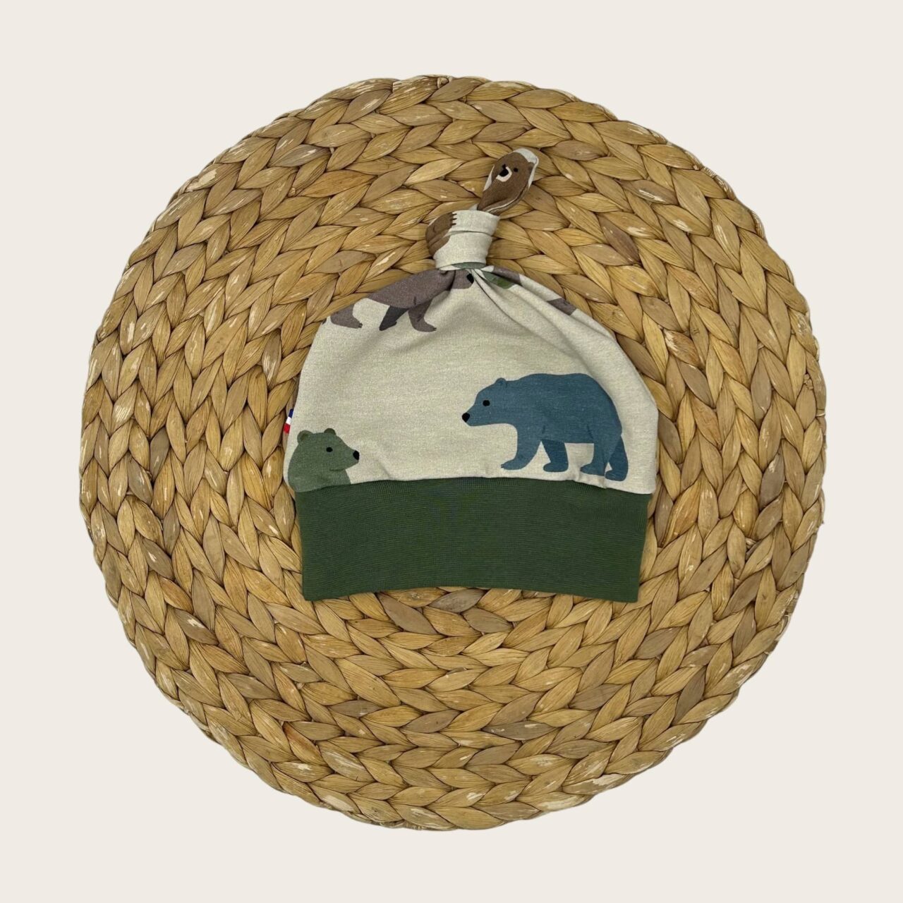 bonnet evolutif avec noeud ernest 10452 les Mômes des Dômes - Bonnet évolutif avec noeud Ernest – 0-6 mois