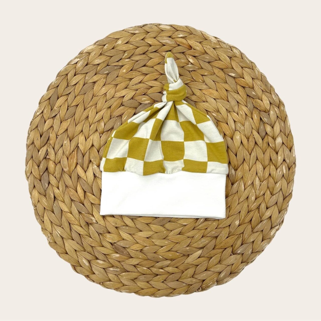 bonnet evolutif avec noeud kallax 10839 les Mômes des Dômes - Bonnet évolutif avec noeud Kallax – 0-6 mois