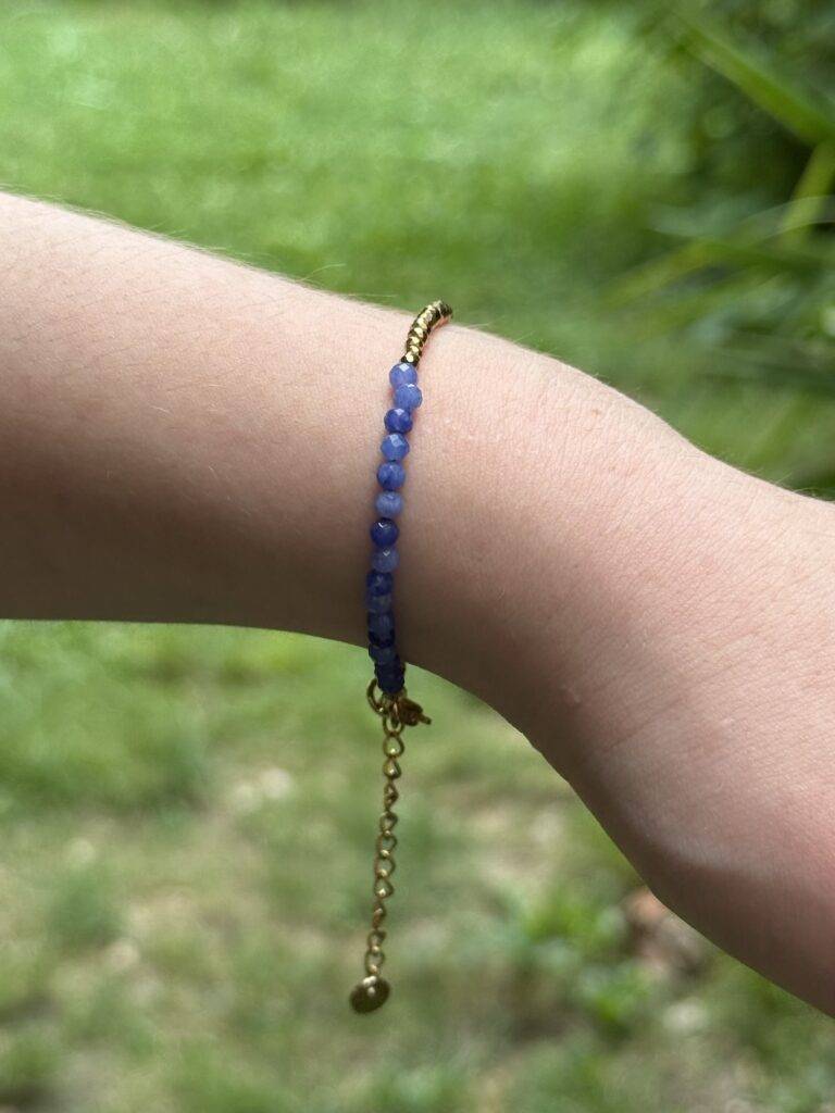 Maison Mallow - Bracelet Ava - hématite et sodalite bleue