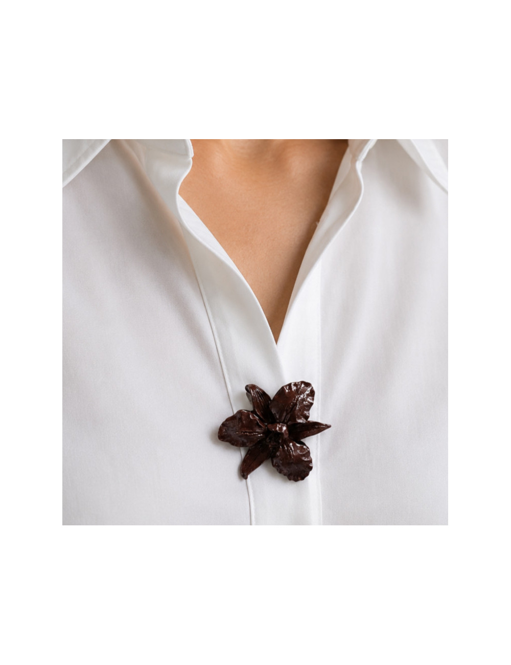 cache bouton pour chemise L’Atelier de Patricia - Cache bouton pour chemise – marron fonce