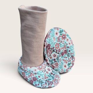 Chaussons de portage Suzanne par la marque Les Mômes des Dômes Les Mômes des Dômes - Chaussons de portage Suzanne