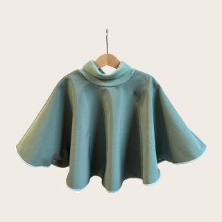 CHO Poncho spécial voiture approuvé par Sécurange – Menthe par la marque Les Mômes des Dômes Les Mômes des Dômes - CHO Poncho spécial voiture approuvé par Sécurange – Menthe