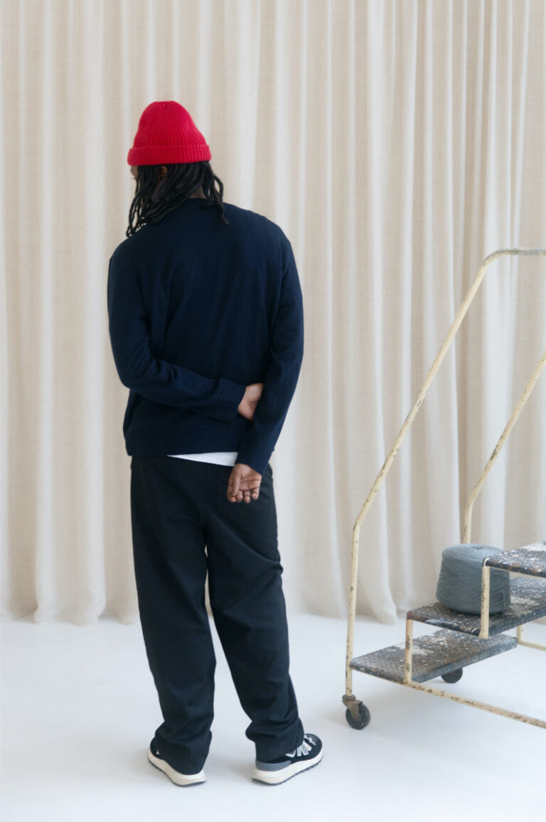 100% Laine Mérinos - Col V Fin VECA Navy – XXL