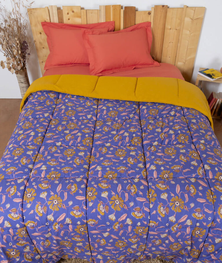 Ardelaine - Couverture piquée en laine - Motif floral Rose et Bleu