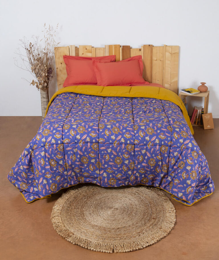 Ardelaine - Couverture piquée en laine - Motif floral Rose et Bleu