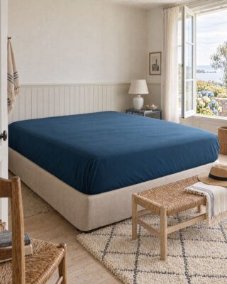 Drap housse en Percale de coton – Bleu marine par la marque DEJORINE DEJORINE - Drap housse en Percale de coton – Bleu marine