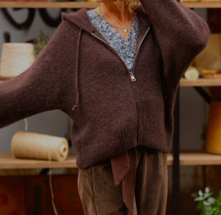 Quintessence - Gilet zippé à capuche Tulia — mohair chocolat – Taille unique