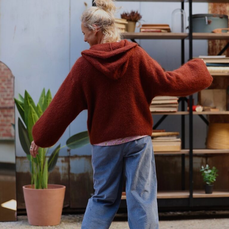 Quintessence - Gilet zippé à capuche Tulia — mohair écureuil – Taille unique