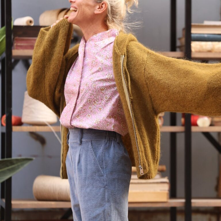 Quintessence - Gilet zippé à capuche Tulia — mohair lichen doré – Taille unique