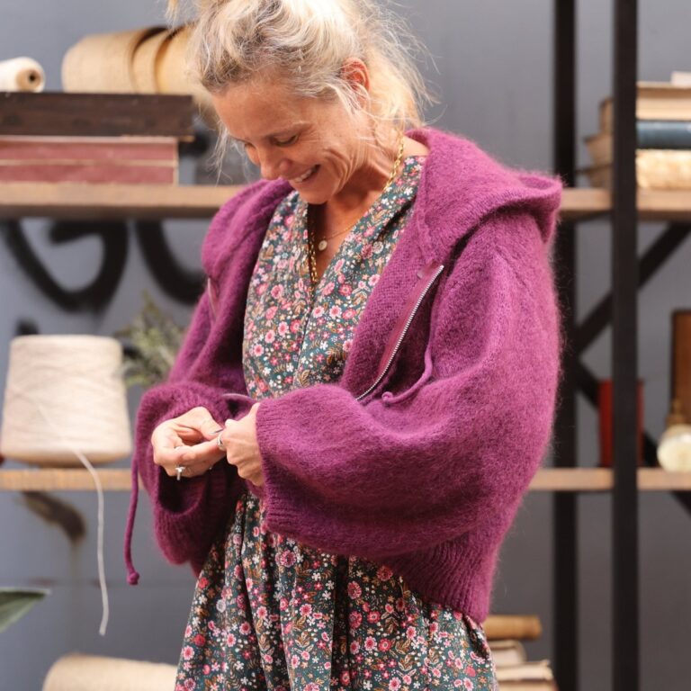 Quintessence - Gilet zippé à capuche Tulia — mohair lilas – Taille unique