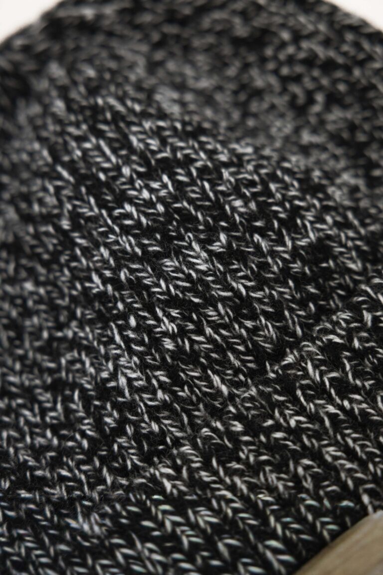 90% Laine 10% Cachemire - Bonnet Cashmond Black&White – Taille Unique