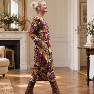Robe Perrine — Viscose imprimée Brume de grenat par la marque Quintessence Quintessence - Robe Perrine — Viscose imprimée Brume de grenat