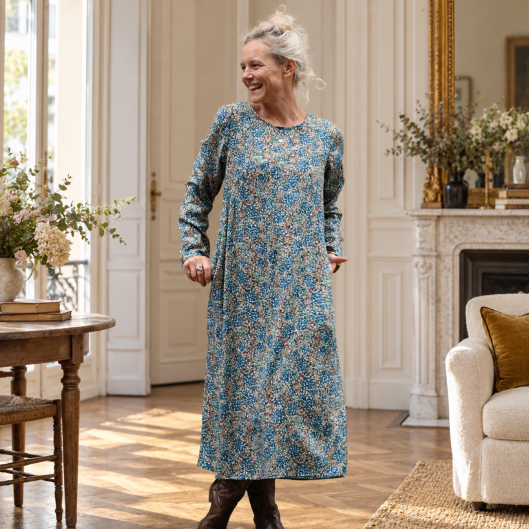 Quintessence - Robe Perrine — Viscose imprimée Esquisse azur – XXL