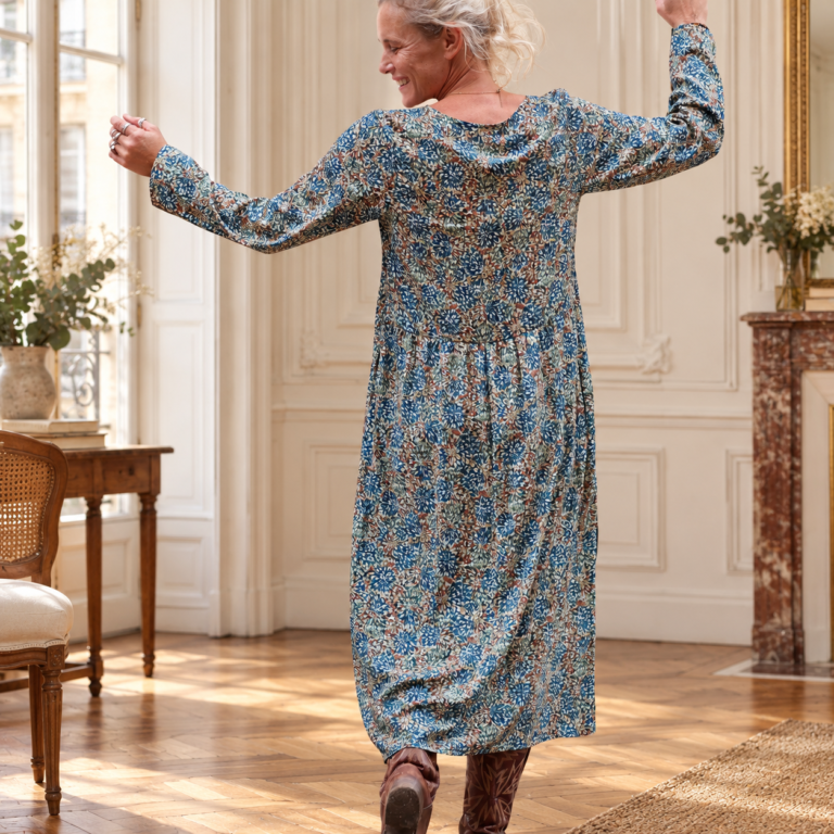 Quintessence - Robe Perrine — Viscose imprimée Esquisse azur – XXL