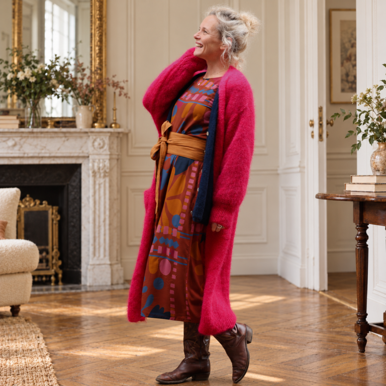 Quintessence - Robe Perrine — Viscose imprimée Graphique fauve – XXL