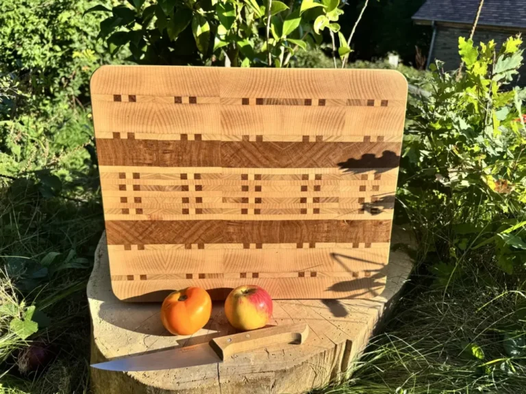 Sève et Copeaux - Planche à découper en bois de bout 40.6x33.1x4cm (avec rigole)
