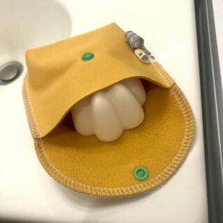 Pochette à savon imperméable par la marque Les Mômes des Dômes Les Mômes des Dômes - Pochette à savon imperméable