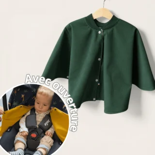 Poncho avec ouverture spécial voiture approuvé par Sécurange – Vert par la marque Les Mômes des Dômes Les Mômes des Dômes - Poncho avec ouverture spécial voiture approuvé par Sécurange – Vert