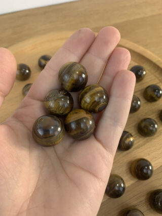 33 billes de solitaire en pierre naturelle 2cm par la marque Sève et Copeaux Sève et Copeaux - 33 billes de solitaire en pierre naturelle 2cm