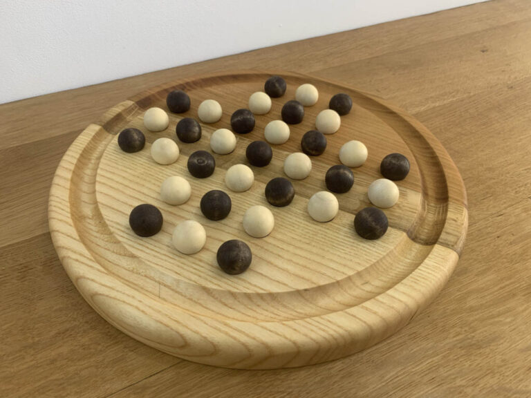 Sève et Copeaux - 33 billes de solitaire en bois 2cm