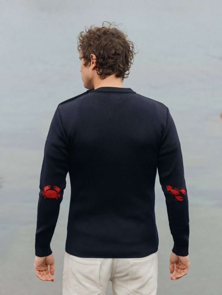 pull a coudieres homard crabe bleu marine 648984 Baie des Caps - Pull marin laine coudières Homard & Crabe — Baie des Caps x Augustin – Bleu Marine / Confort / XXS