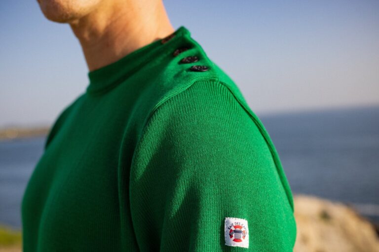 Baie des Caps - Pull marin Erquy 50% laine mérinos — doux et facile d'entretien – Marine Rouge / 4XL