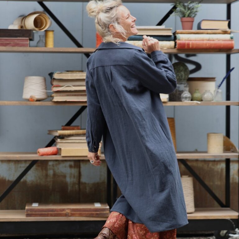 Quintessence - Robe Reine — Lin stone wash marine – XXL