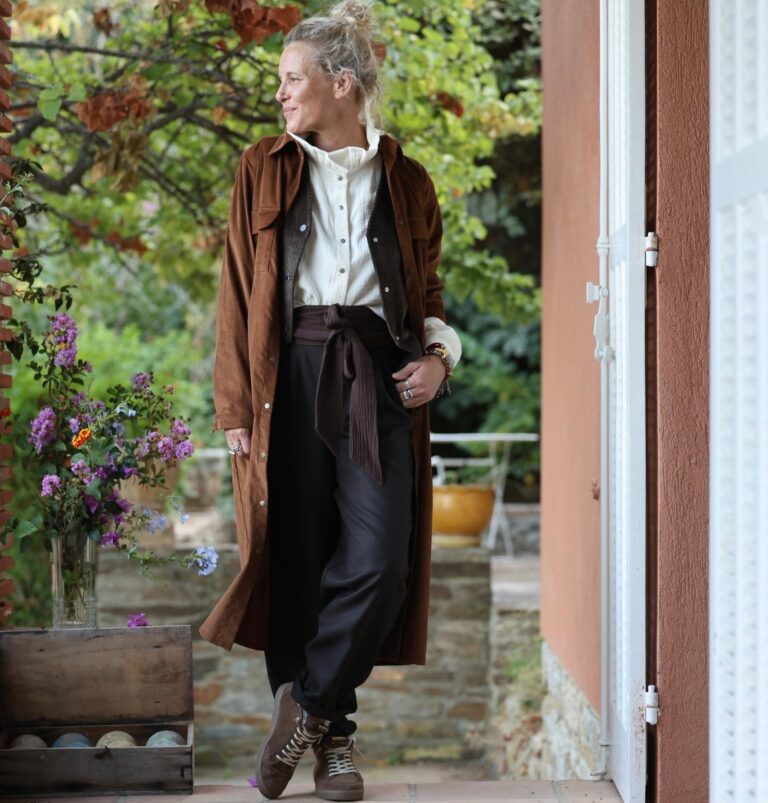 Quintessence - Robe Reine — Velours milleraie écureuil – XXL