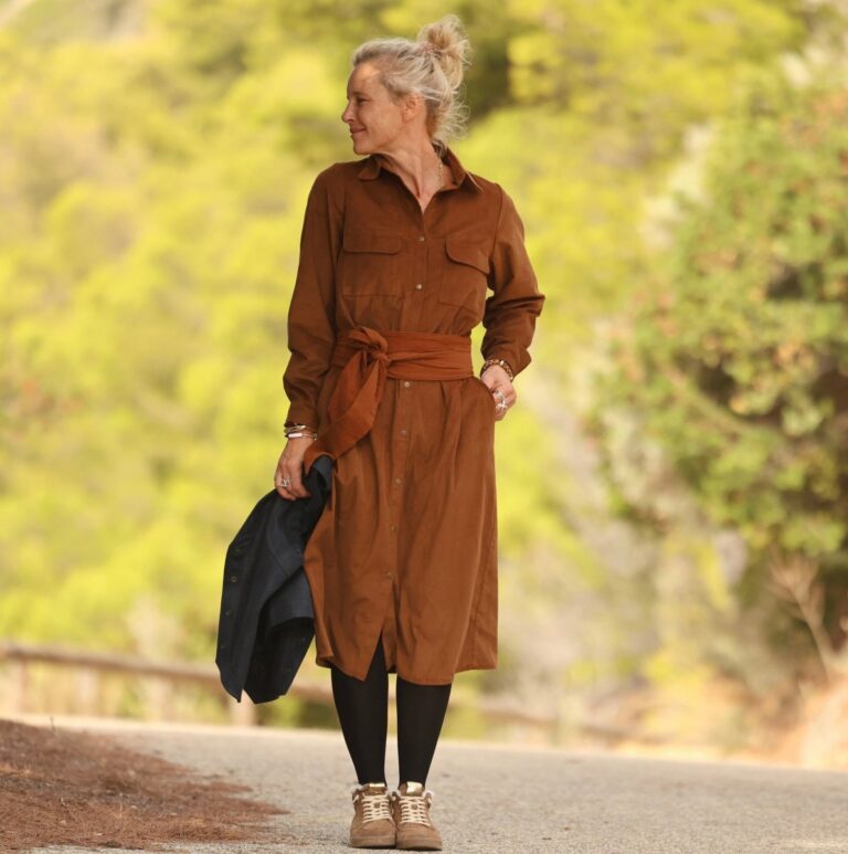 Quintessence - Robe Reine — Velours milleraie écureuil – XXL